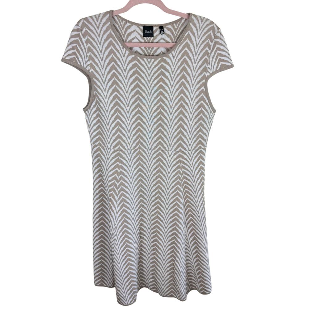 Black Saks Fifth Avenue NWT Tan Cream Cap Sleeve Knit Knee Length Dress Size XL